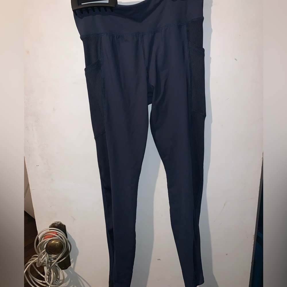 navy blue leggings w/ pockets